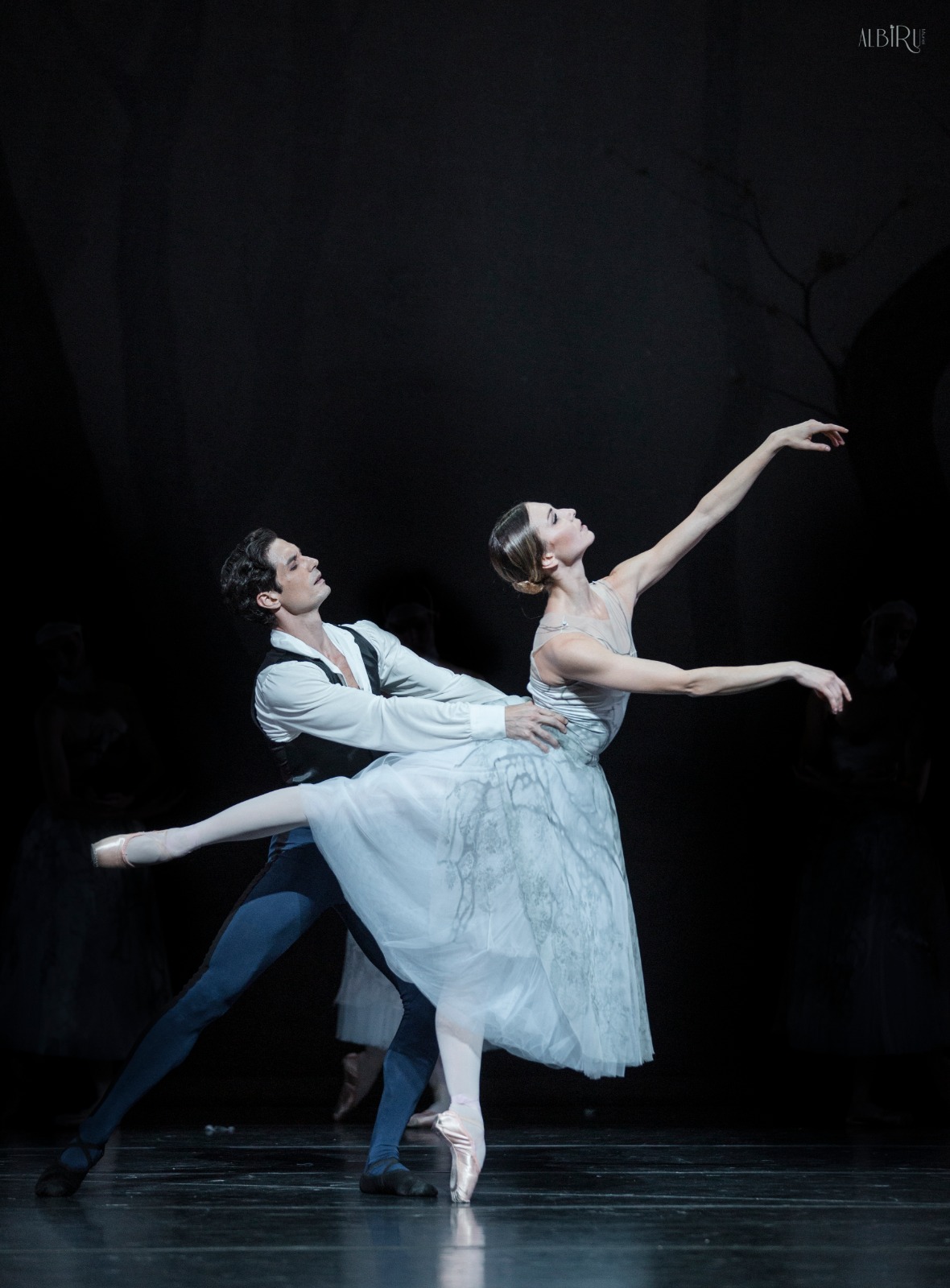 Joaquín De Luz: new "Giselle" viewed through the lens of Spanish romanticism