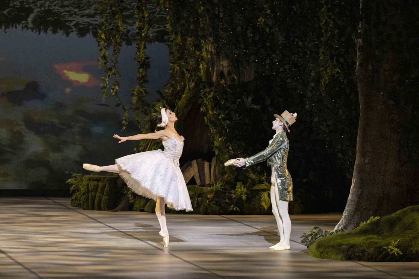 Nel consolatorio mondo delle fiabe: A Thousand Tales Ballet