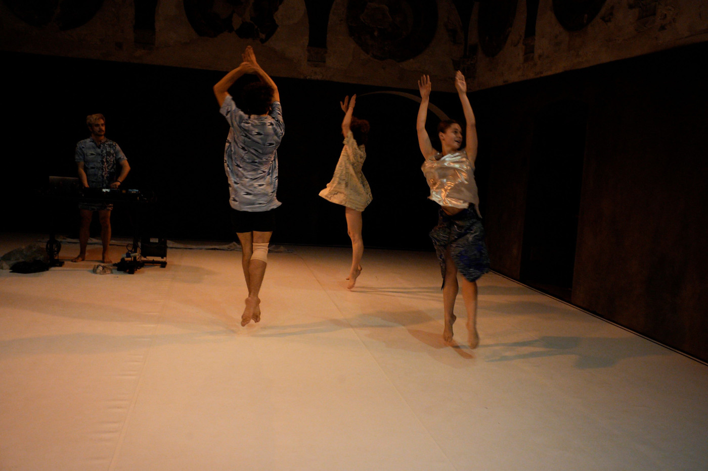 Onde di Simona Bertozzi all’India di Roma
