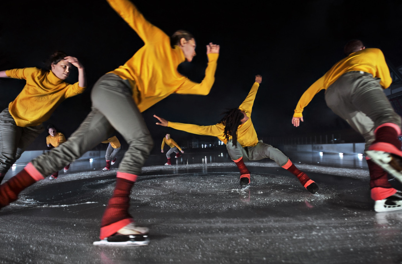 "Murmuration" anticipa sul ghiaccio la Biennale Danza 2024